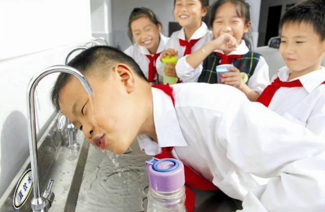  我們到底喝哪種水好？